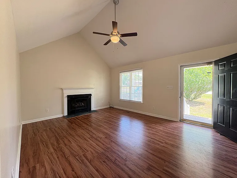 6401 Friendship Ledford Rd — Photo 3