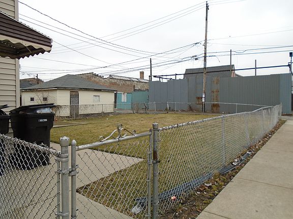 4th image of 5959 S Artesian Ave