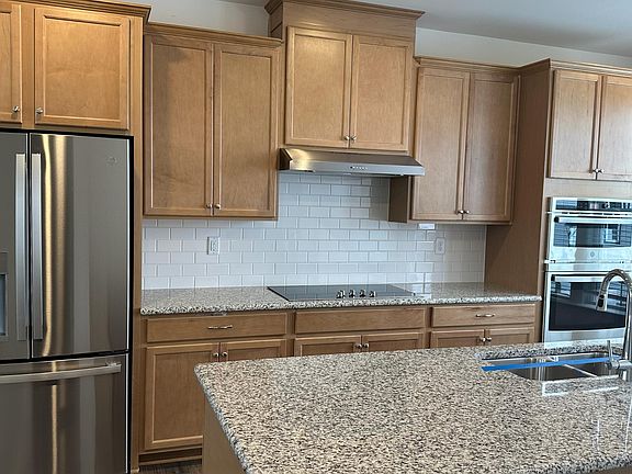 5th image of 3214 Stelfox St