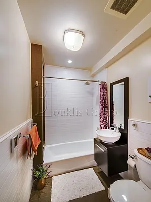 Sold by Bouklis Group | media 10