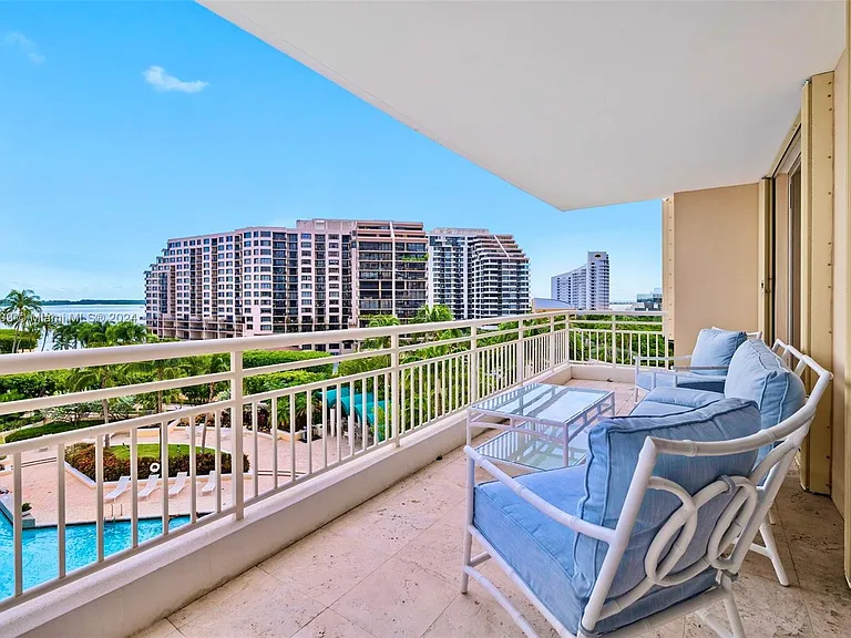 888 Brickell Key Dr #907 — Photo 22