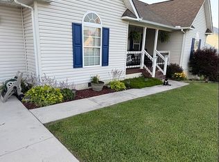 139 Clover Cir, Jacksboro, TN 37757