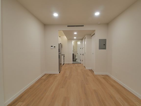 3rd image of 336 E 82nd St APT 3D