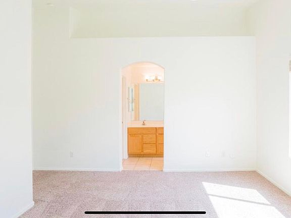 5th image of 6937 W Juniper Ave