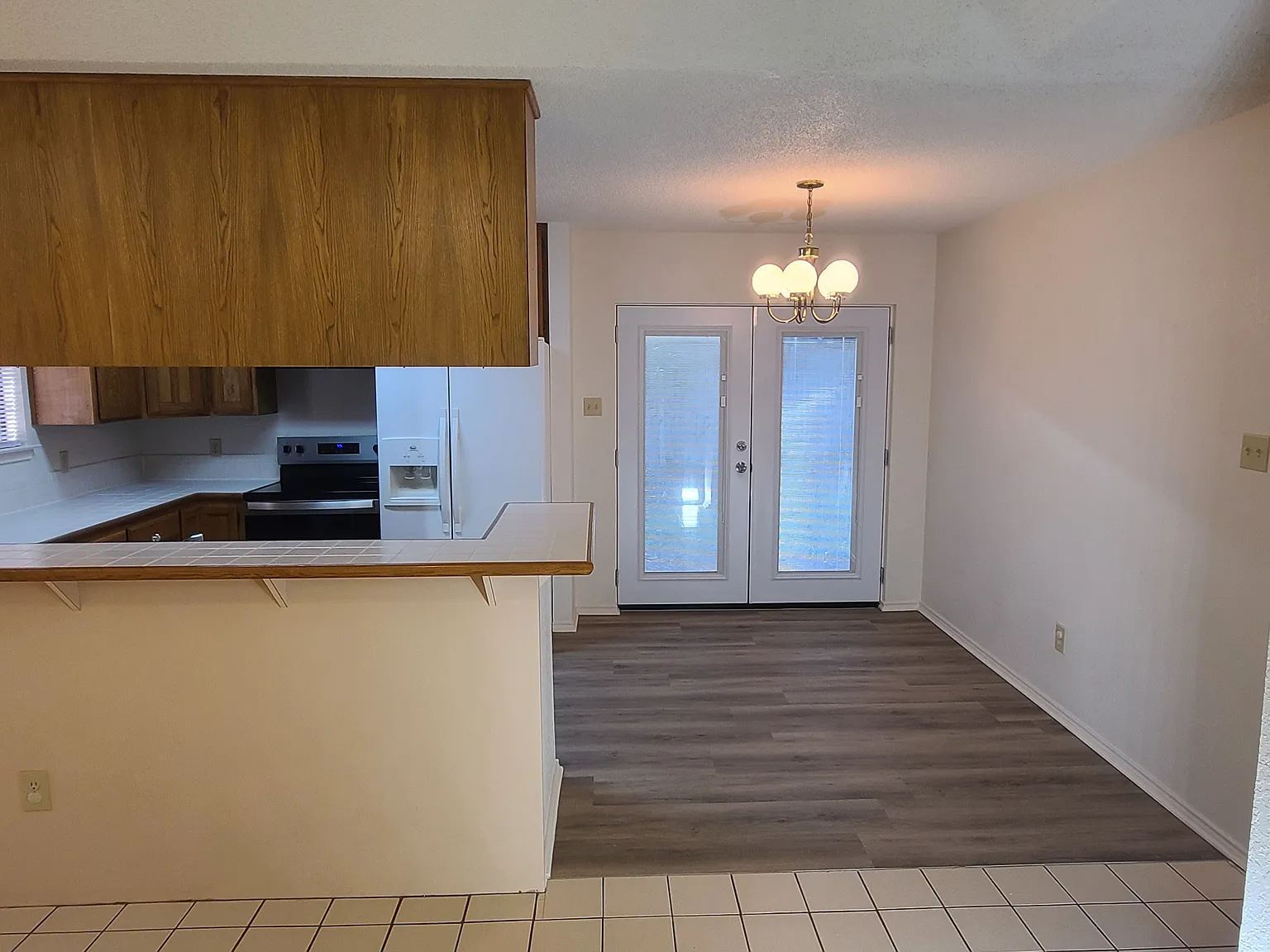 3 bed, 1100 sqft, $1,650 — Photo 4