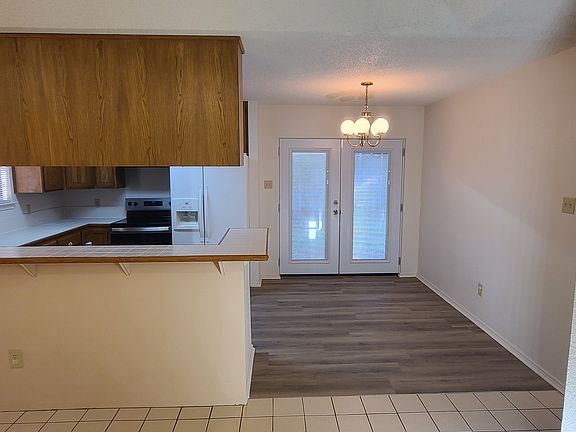 Dining Area *New Floors*
