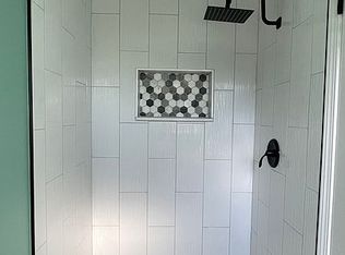 36837 Chesapeake Rd, Farmington Hills, MI 48335