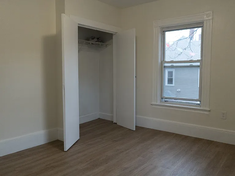 22 Ashford St #22 — Photo 6
