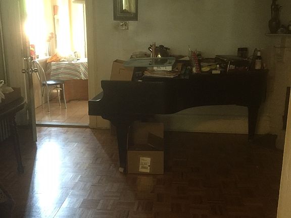 4th image of 226 Hamilton Ave