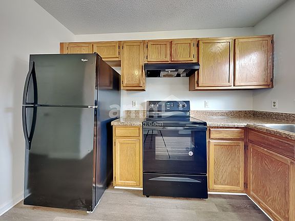 3rd image of 8527 Ochre Dr