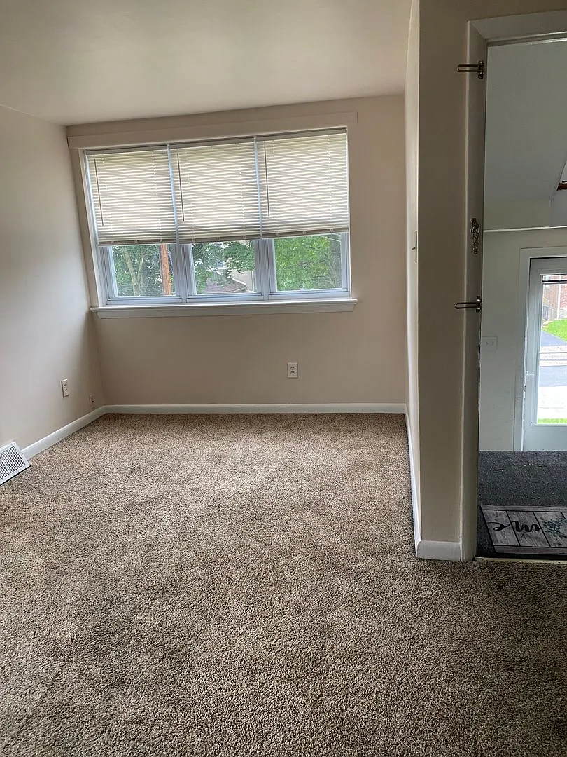 3401 Berkley Avenue — Photo 4