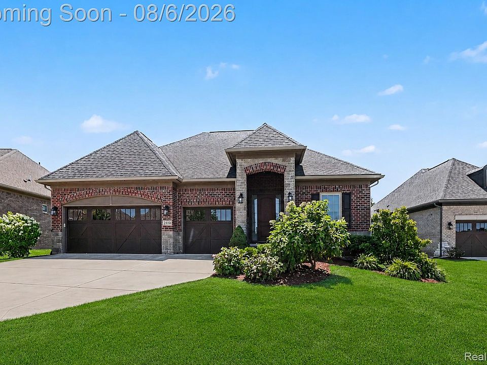 1st image of 24536 Pinnacle Cir #26