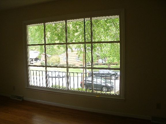 3rd image of 313 Cathy Dr