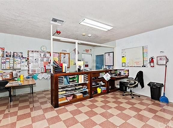5th image of 1455 E Lynwood Dr