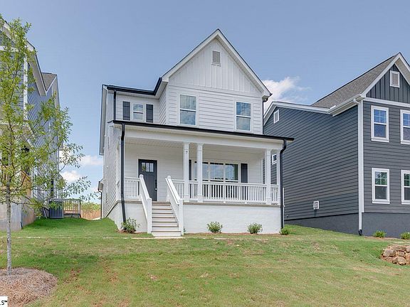 2nd image of 7 Logan Knoll Ln