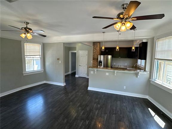 4th image of 3827 Jena St