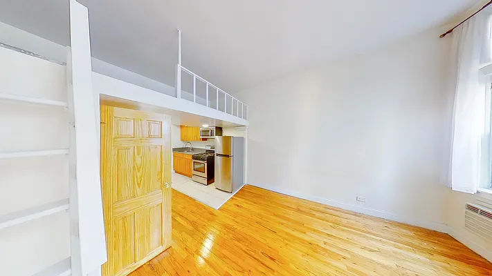 Rented by SAFEGUARD REALTY PARTNERS LLC | media 18