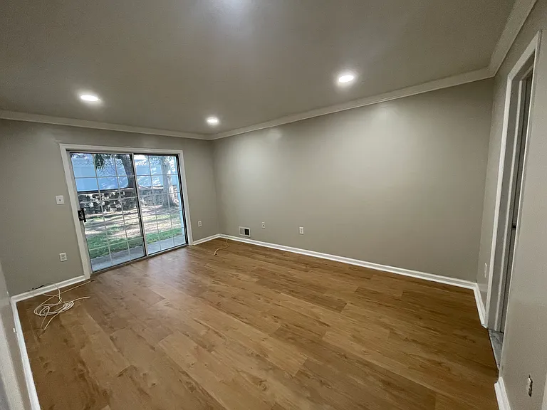 56 Edward Dr — Photo 10