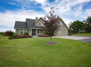 2033 Zach Dr, Fruitland, ID 83619