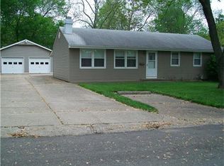 4921 Hedges Ave, Kansas City, MO 64133