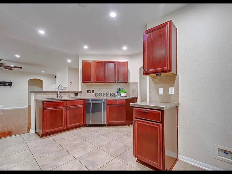 3042 Thicket Path Way — Photo 8