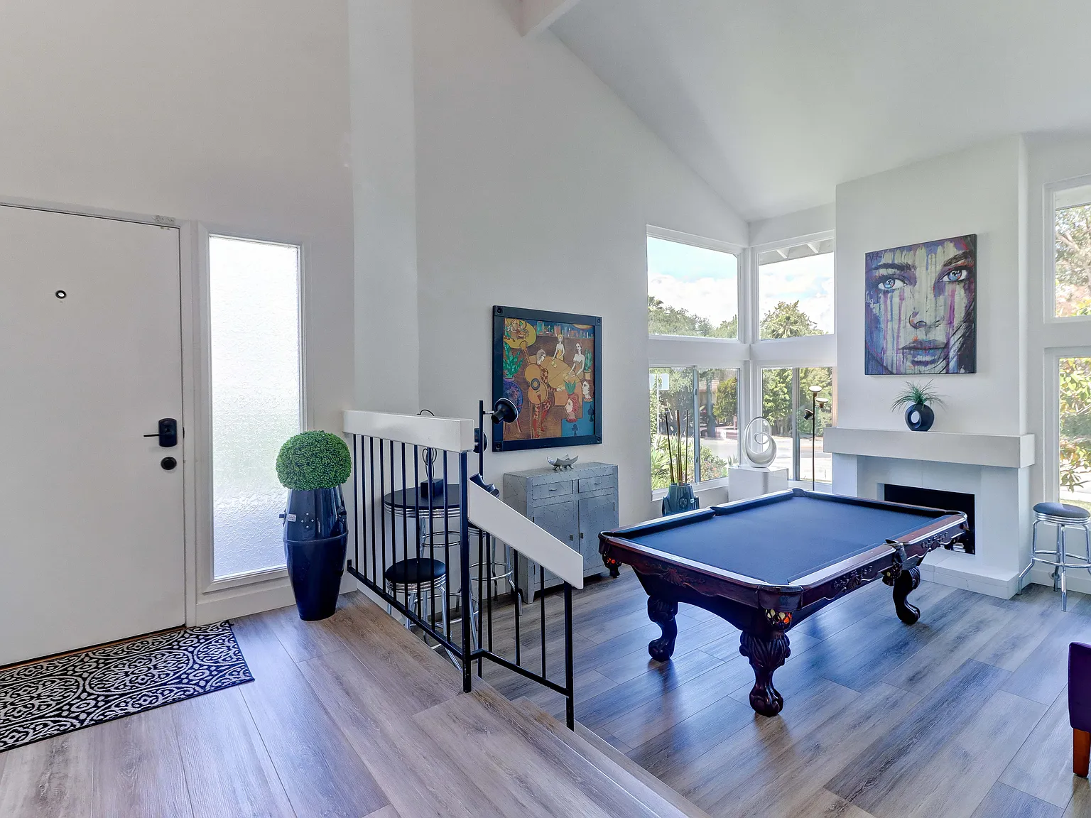 3 bed, 2.5 bath, 2026 sqft, $8,500 — Photo 4