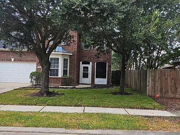2nd image of 19323 Countrymeadow Ln