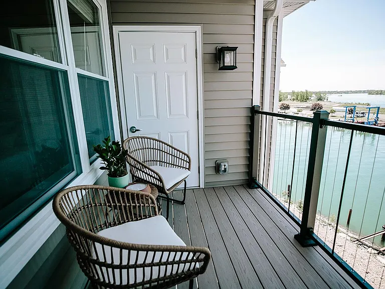 600 River Road Apartments — Photo 4