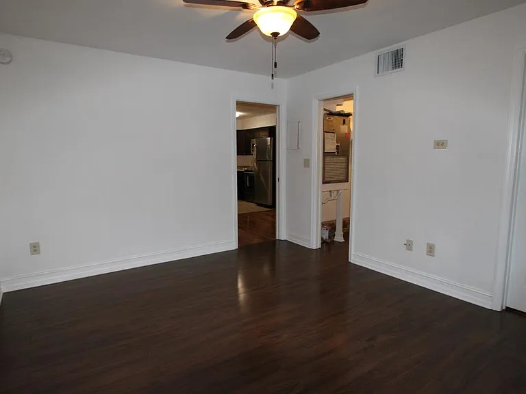 321 35th Ave N #D-2 — Photo 10