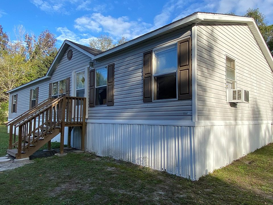 1st image of 403 SW Kestrel Way