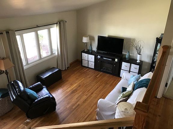 5th image of 15 E Nevada Ave