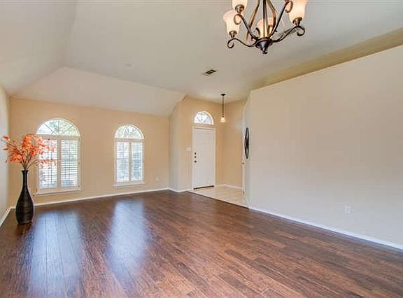 4th image of 10114 Norman Ct