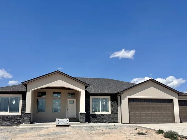 860 S McCulloch Ct, Pueblo West, CO 81007