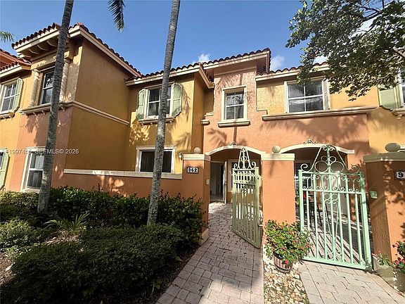 2nd image of 962 SW 143rd Ave #2207