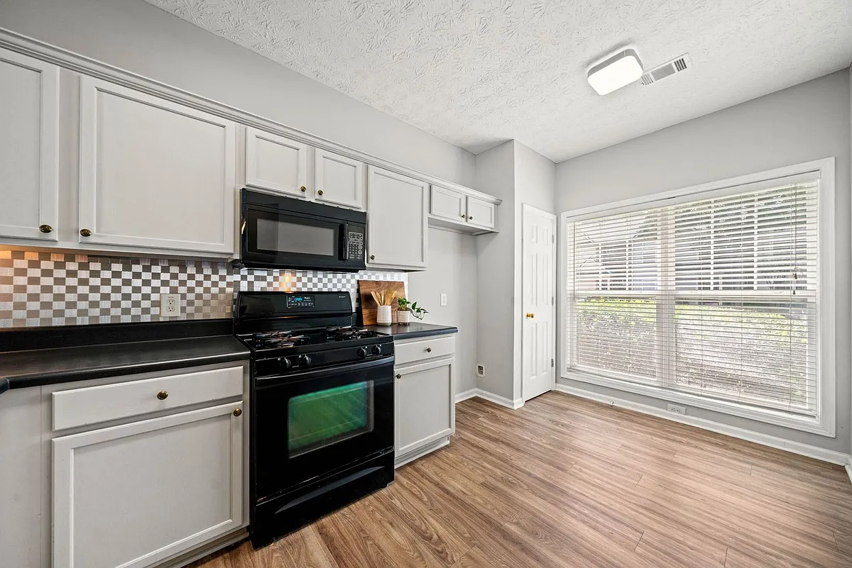 Building Photo - 801 Old Peachtree Rd NW #56
