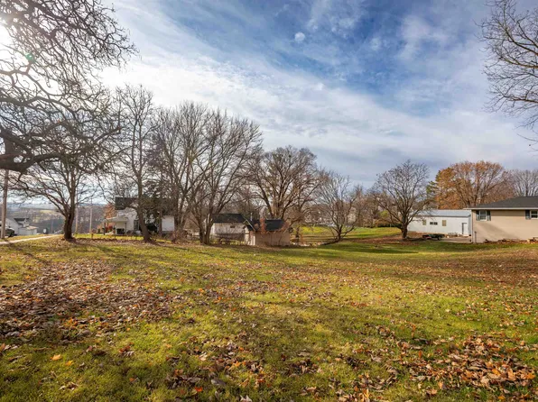 575 E Mineral St, Platteville, WI 53818