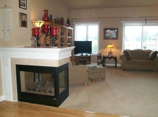 222 Fairview Cir, Waunakee, WI 53597