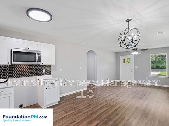 5th image of 1670 Berkshire Ave