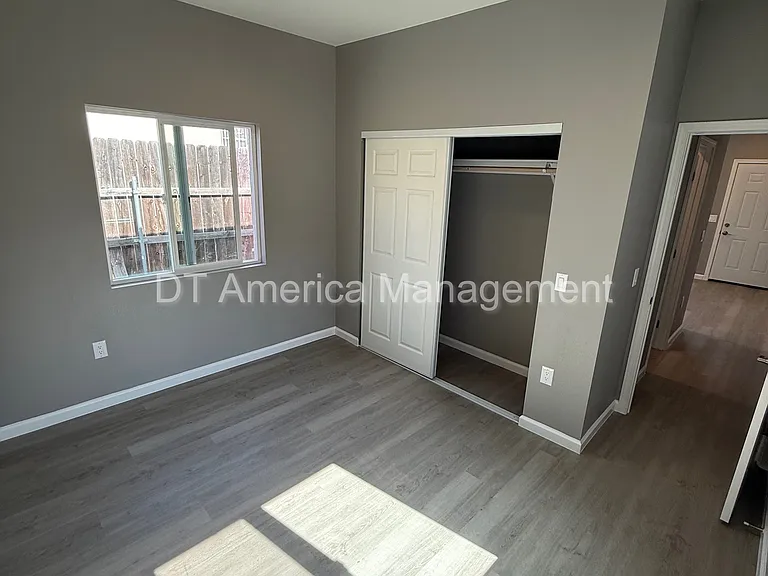 5480 Timothy Dr — Photo 9