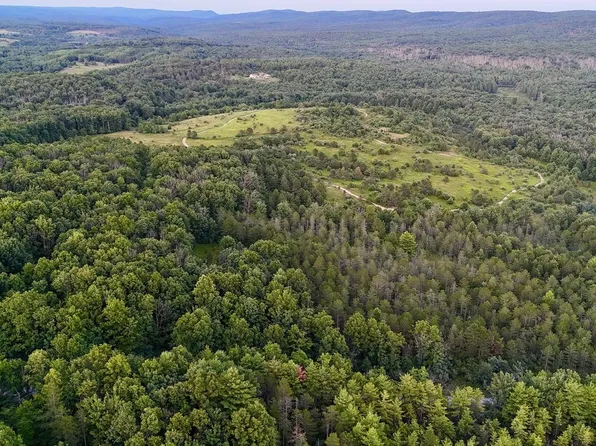 19 Beech Creek Mountain Rd, Beech Creek, PA 16822