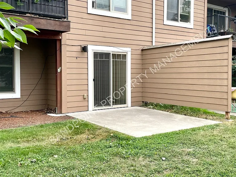 910 N Division Ave #208 — Photo 11