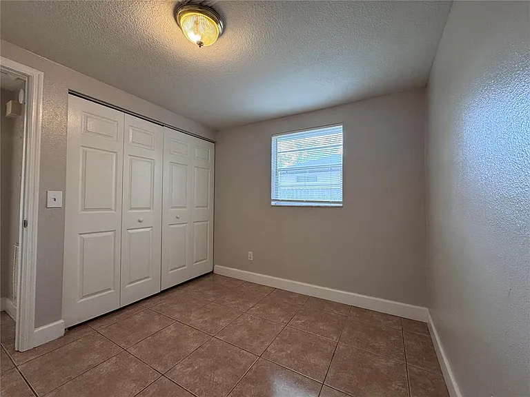 514 Winham St — Photo 16