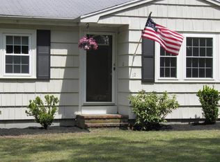 12 Gray Ave, Kingston, MA 02364
