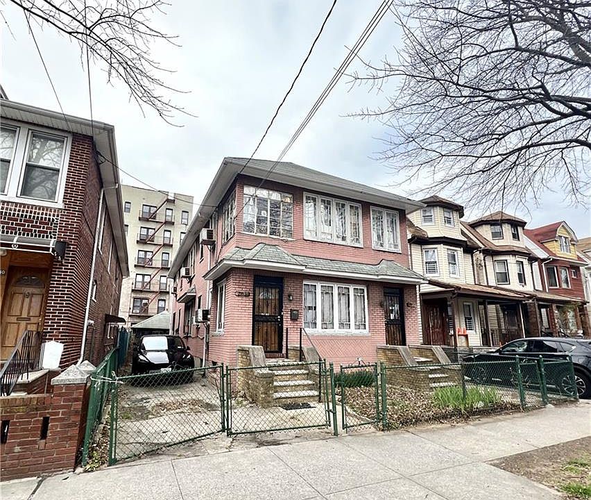 2nd image of 1736 E 17th St