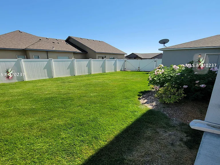 1815 Sunshine Ave — Photo 31