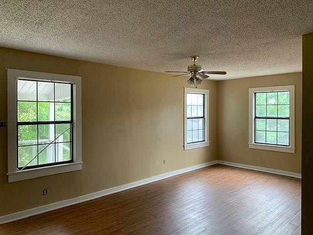2nd image of 205 Kilgore Dr