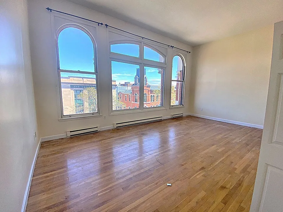 219 Central St #3B