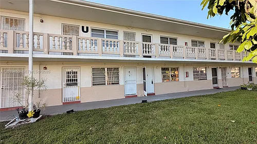 20230 NE 2nd Ave #U5 Photo 1
