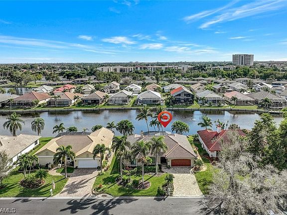 3rd image of 9815 Leeward Ct