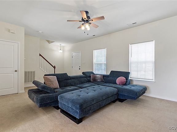 5th image of 2101 Pinetree Dr